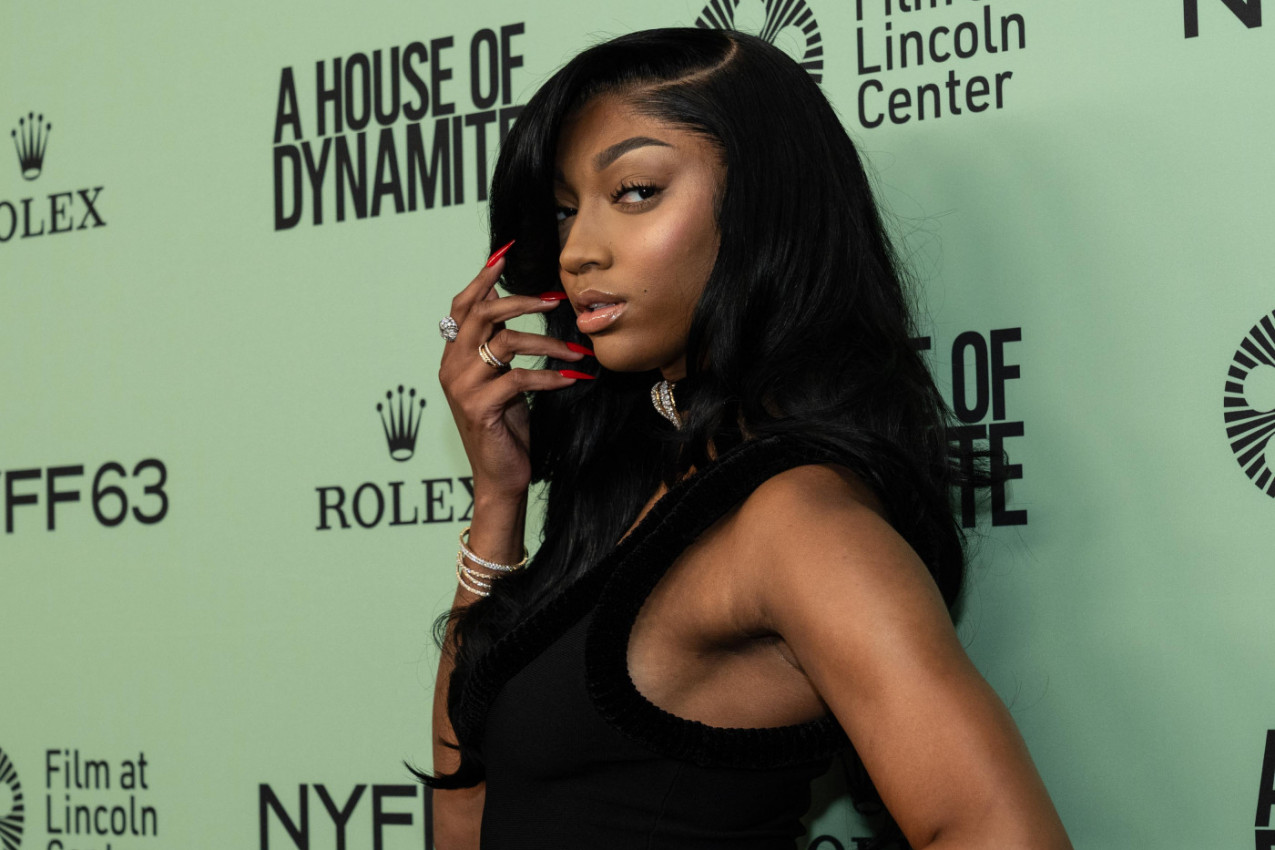 Provokativna košarkašica ispisuje istoriju: Prva sportiskinja sa krilima anđela!