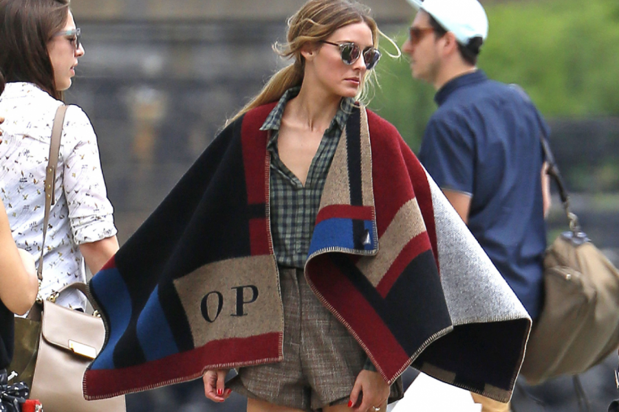 PONČO, najbolji saveznik jesenje sezone: Toplina, elegancija i udobnost u jednom komadu, a SVI ga nose (FOTO)