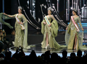 Haos na bini: MISICA bila ubeđena da je došlo njenih 5 minuta, te zakoračila ka finalu, a onda su svi prasnuli u smeh! (VIDEO)