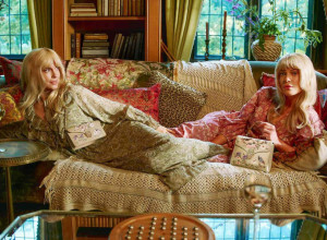 EKSKLUZIVNO! Nećake pokojne princeze Dajane predstavile UNIKATNE TORBE - nisu za svakoga, odišu ELEGANCIJOM (FOTO)