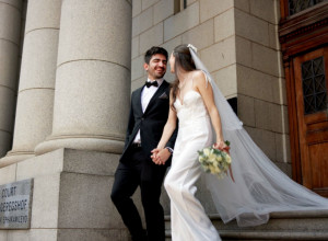 Studentkinja iz Koreje se udala za NASLEDNIKA ŽIVANŠIJA, a nije se udostojila da obuče VENČANICU slavne modne kuće! (FOTO)