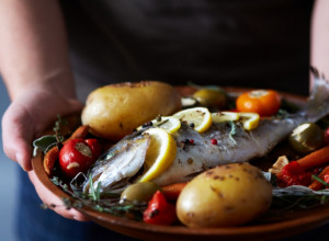 Rešio je da godinu dana jede ISKLJUČIVO RIBU, 3 puta dnevno: Rezultati analiza krvi zapanjili i lekare (VIDEO)