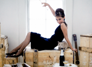 Legendarna crna haljina ODRI HEPBERN: Modni klasik koji traje decenijama, a evo ko ju je na kraju dizajnirao! (FOTO)