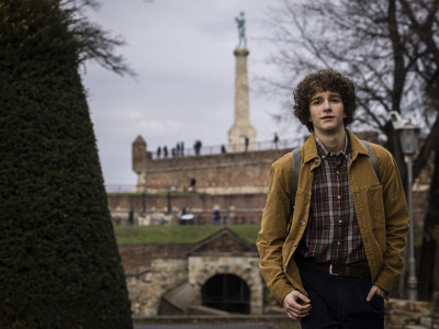 Posebnu pažnju je privukao  mladi glumac Todor Jovanović koji tumači glavni lik Gligorija Pecikozu Hajduka