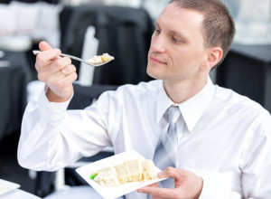 Žena se RAZVELA posle 25 godina braka nakon što je muž pojeo njeno parče TORTE!