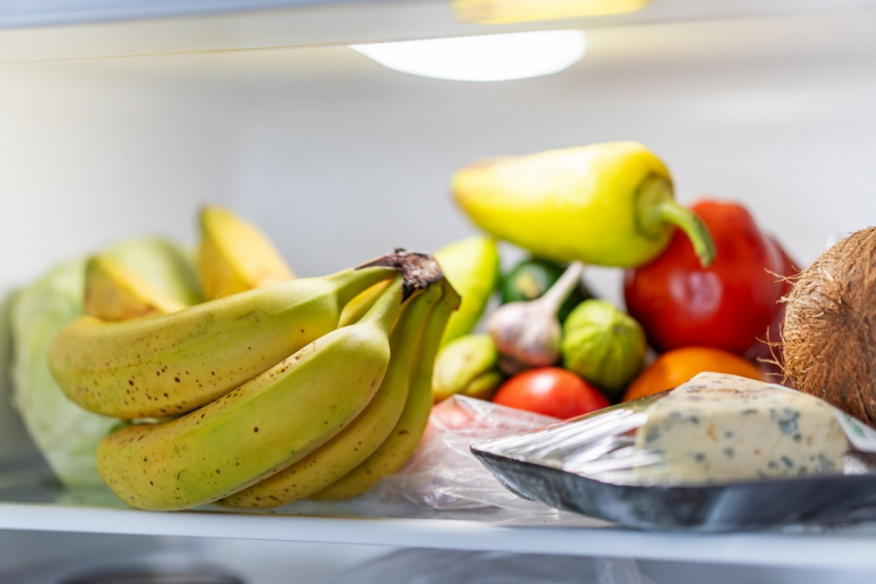 Stavila je koru od banane u frižider: Za samo 15 minuta rešila je ono što ju je godinama uništavalo