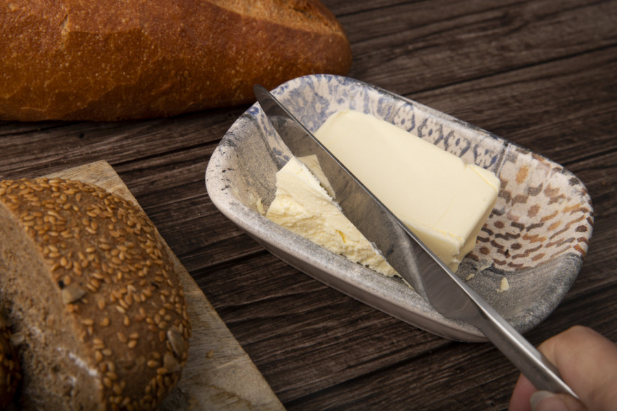 Napravite domaći puter za 7 minuta i od DVA SASTOJKA - a koštaće vas 250 dinara