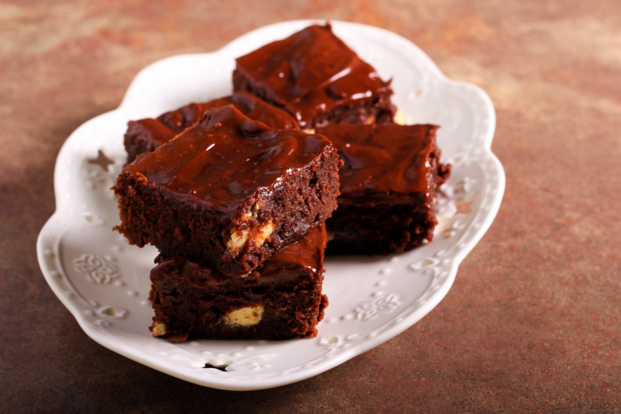 EMBARGO KOLAČ je preživeo svaku krizu: Jednostavan, jeftin i neodoljivo sočan