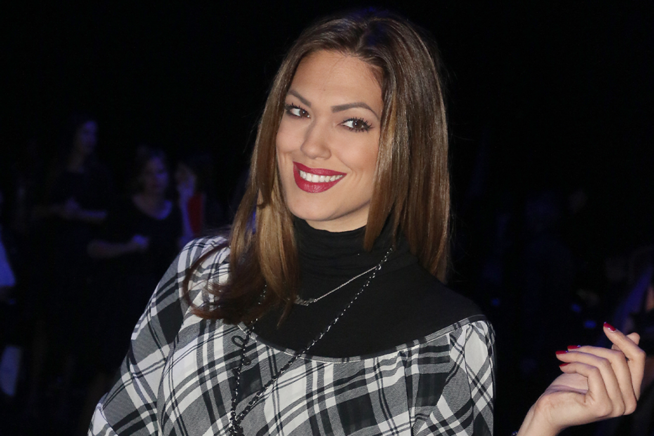 NINA RADULOVIĆ u ultrakratkom kožnom ŠORTSU pokazala zašto joj niko nije ravan! (FOTO)