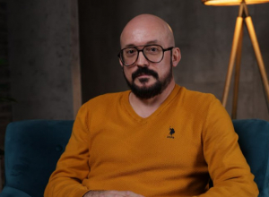 PEDIJATAR odgovara šta ga sve "novopečeni roditelji" pitaju: "Mene PLAČ BEBE nikad ne uplaši, zapravo me raduje!" (VIDEO)