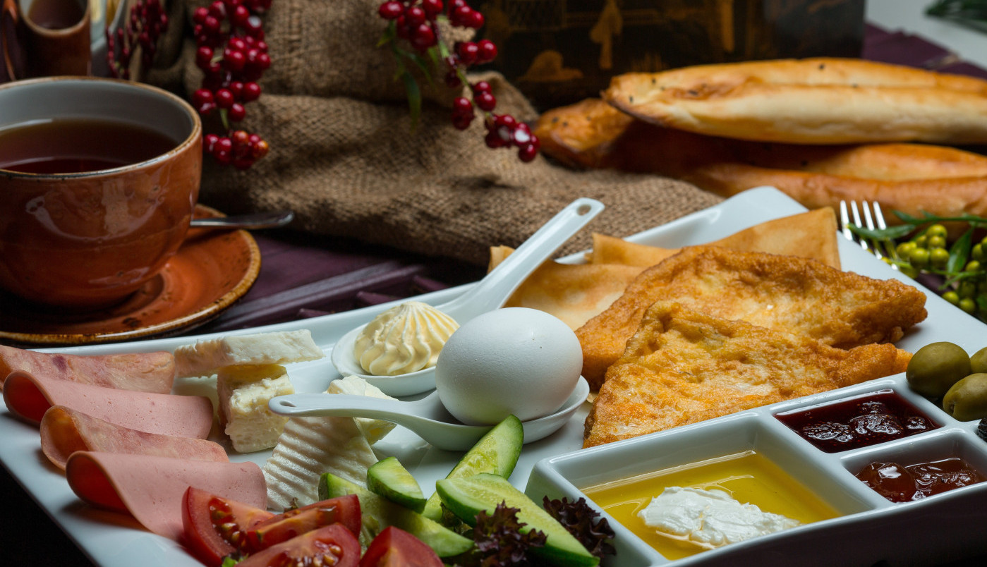 Kardiolozi UPOZORAVAJU: Ove dve namirnice za doručak su POGUBNE za one koji se bore sa VISOKIM pritiskom