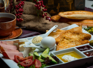 Kardiolozi UPOZORAVAJU: Ove dve namirnice za doručak su POGUBNE za one koji se bore sa VISOKIM pritiskom