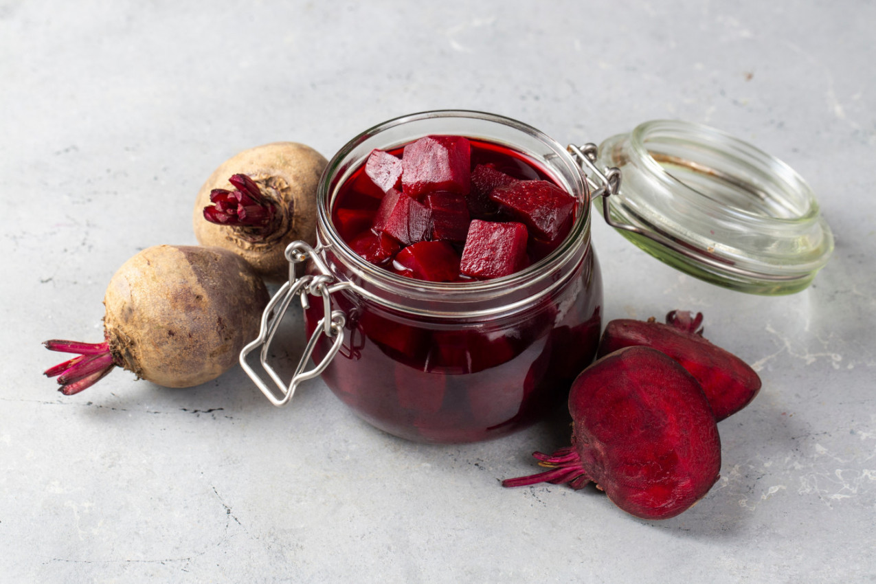 ZIMNICA: Najbolji recept za cveklu u tegli u kojoj ćete uživati  cele zime