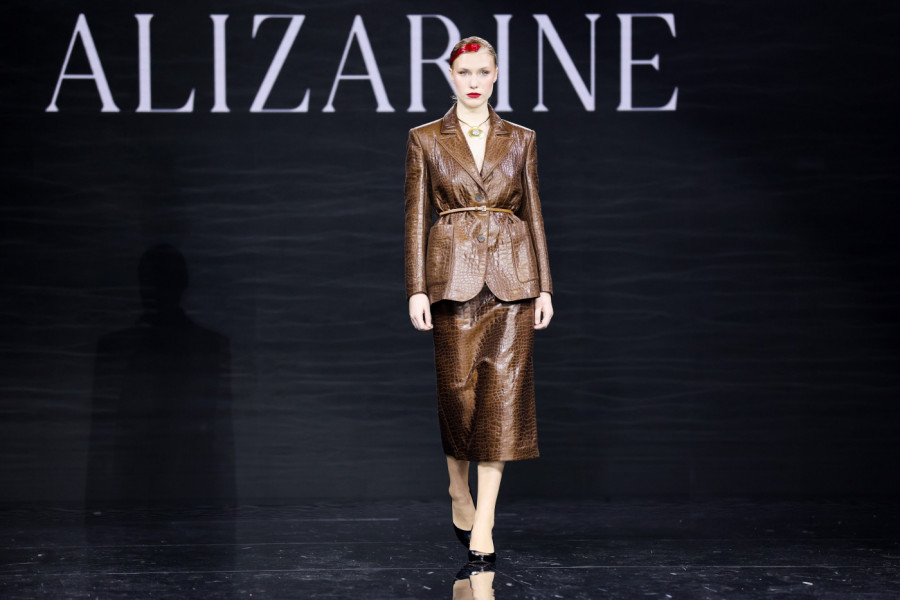 Ovakva suknja vas pretvara u MODNU IKONU: Uz kaput izgleda još MOĆNIJE i kao da je iz najekskluzivnijeg butika (FOTO)