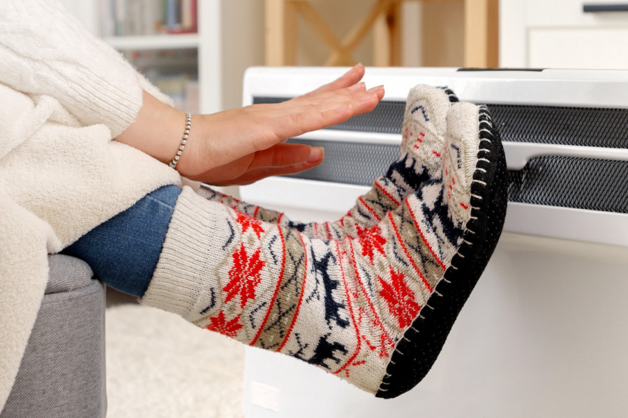 Stalno su vam HLADNE NOGE? Džabe obuvate 3 para čarapa, rešenje je u ovoj namirnici - uz nju "nema zime"!