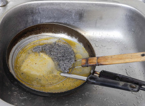 Vodoinstalater upozorava: Ne sipajte ovo u sudoperu - pravi katastrofu u cevima!