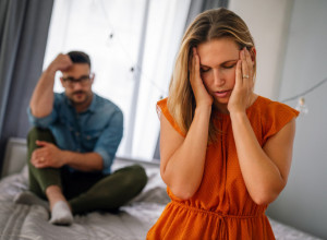 Istog dana sam otkrila dve STRAŠNE ISTINE koje je muž uporno krio od mene - sve je puklo, a on ne želi pomoć!