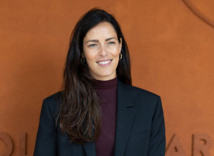 Osmeh je kriva linija koja ispravlja mnoge probleme