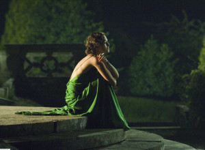 Najmoćnija haljina u istoriji filma: Simbol strasti, greha i sećanja  - i niko ne može da je iskopira (GALERIJA)