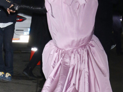 Ovu haljinu mnogi su uporedili za žvakaćom gumom