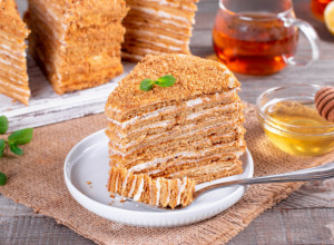 Marlenka torta: Kako da napravite savršenu medenu poslasticu u kojoj će svi uživati