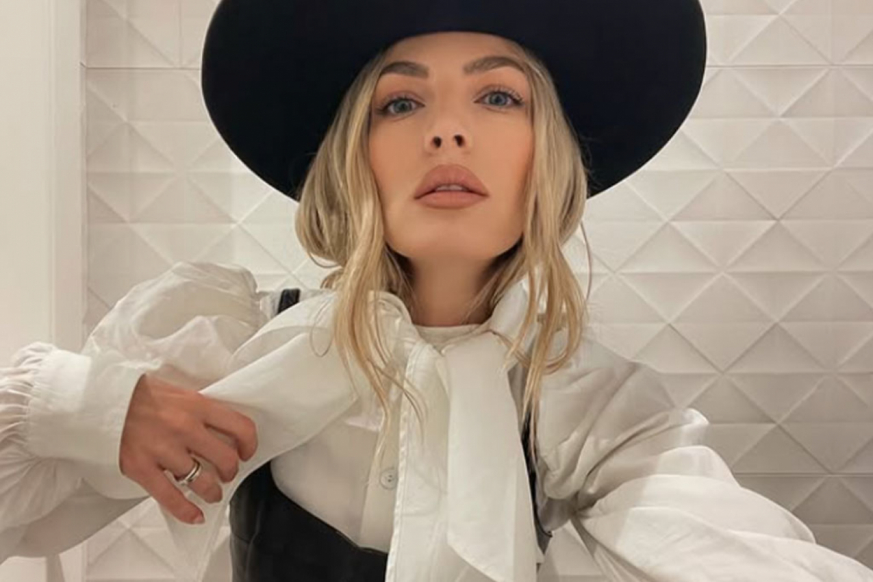 Posle 23 godine veze stiže BEBA! Manekenka emotivnim VIDEOM otkrila najlepše vesti