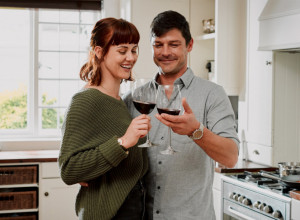 Da li je stvarno istina da je čaša crnog vina dobra za srce - evo šta kaže kardiolog