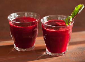 Sa ovim SOKOM počnite jutro: Samo jedna čaša dnevno pomoći će u SNIŽAVANJU krvnog PRITISKA