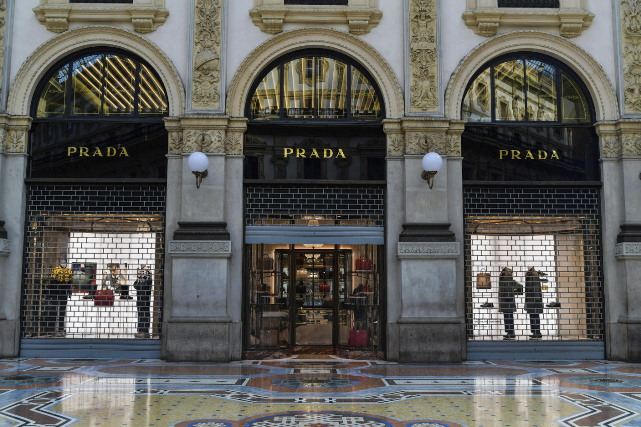 Prada kupila Versaće za 1,25 milijardi evra: Veliki preokret u svetu mode