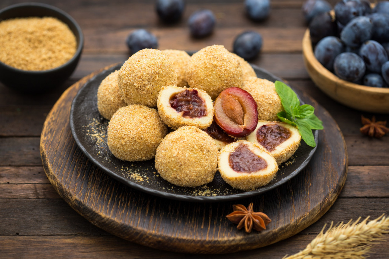 KNEDLE sa šljivama, tako sočne i mirisne: Omiljena poslastica na Balkanu koja nikad neće izaći iz mode