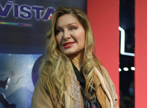 Nećete verovati koliko godina ima Danica Maksimović - besprekorno izgleda, a jede sarmu i hleb i kao da je vreme stalo za nju