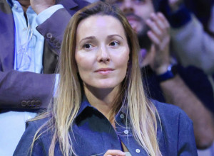 Daleko je od TRENDI kombinacije, ali je model koji se nosi ceo život: Jelena Đoković zavela Veneciju najmoćnijim stajlingom