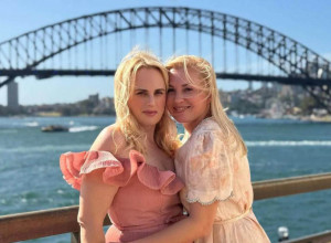 Glumica koja je bila nevina do 35. čeka drugo dete sa ŽENOM: Očarala je muškarce, ali njeno srce je ukrala ONA (FOTO)