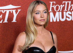 Glumica sa NAJATRAKTIVNIJIM DEKOLTEOM, na detektoru laži rekla da li su njene BUJNE GRUDI prave: Odgovor je šokirao