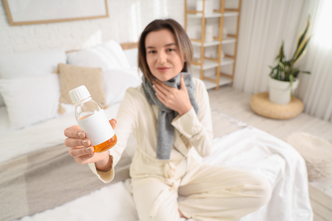 Recept za DOMAĆI SIRUP protiv upornog kašlja: Samo dva sastojka, a disajni putevi se brzo smiruju