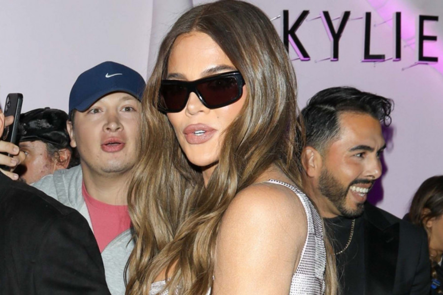 Kardašijanka koja je GODINAMA bila u CELIBATU sada javno muva profesora: Uzvratio je urnebesnim komentarom - da li se obrukala?