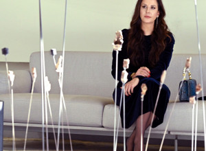 Tamara Vučić ukrala pažnju na proslavi SRPSKE NOVE GODINE: Detalj oko vrata nas je opčinio, a ovakve cipele nosi i MELANIJA TRAMP