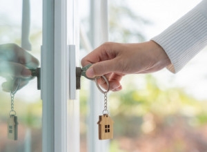 Mesecima je TRAŽILA KLJUČEVE i držala kuću otključanu: Kada ih je pronašla, srce joj se slomilo