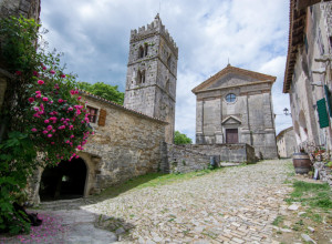 Grad na brežuljku je NAJMANJI u Evropi: Od Beograda je udaljen 6 sati, ima 30 stanovnika i RAJ je za oči (FOTO)