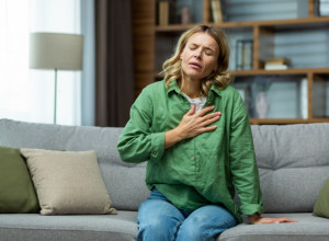 Iznenada ste ostali BEZ DAHA: Ovaj simptom mnogi pripisuju umoru, ali zapravo zahteva hitnu reakciju!