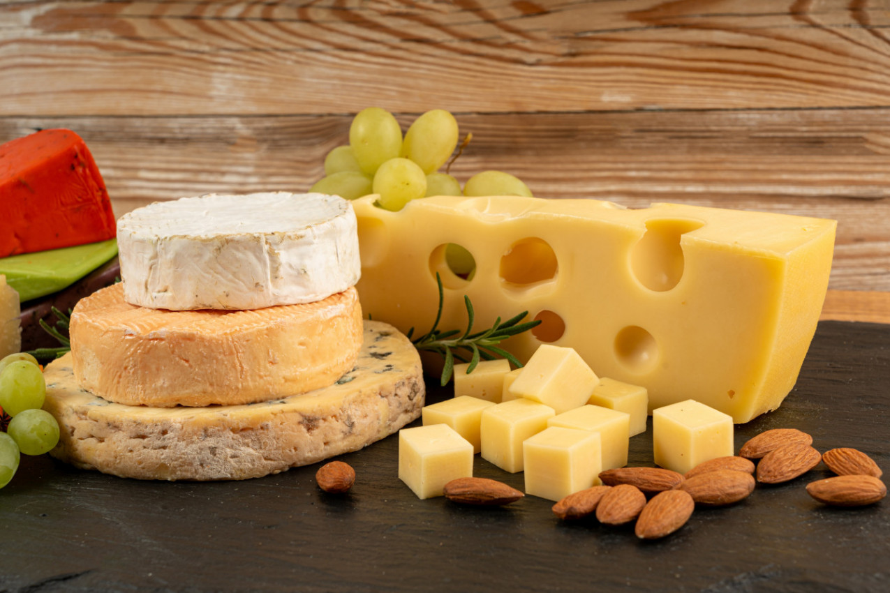 Ako volite sir, ovo je dobra vest: Naučnici otkrivaju koja vrsta smanjuje rizik od demencije