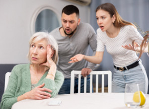 Svekrva se nije javila otkako sam se porodila: Poslala nam je UŽASNU poruku, zbog koje smo prekinuli sve veze s njom