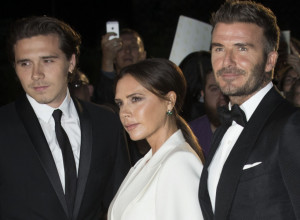 BEKAMOVI žestoko odgovorili sinu koji ih je blokirao: Bruklin traži izvinjenje, a oni mu uzvratili bez dlake na jeziku