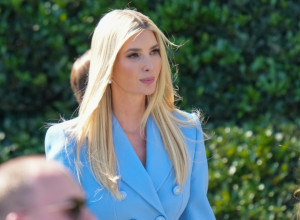 Ivanka Tramp nosi suknju s kojom nema greške: Ova boja je uvek u modi, prikriva nedostatke i lako se kombinuje