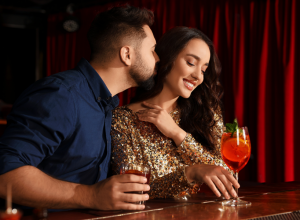 Ovih 7 znakova jasno pokazuju da vas muškarac ČUVA kao REZERVU: Nikada mu niste bile prioritet, evo i zašto!