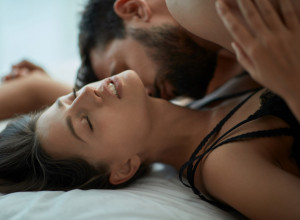 Rušimo mitove: Evo koliko često žene GLUME vrhunac i šta se krije iza toga!