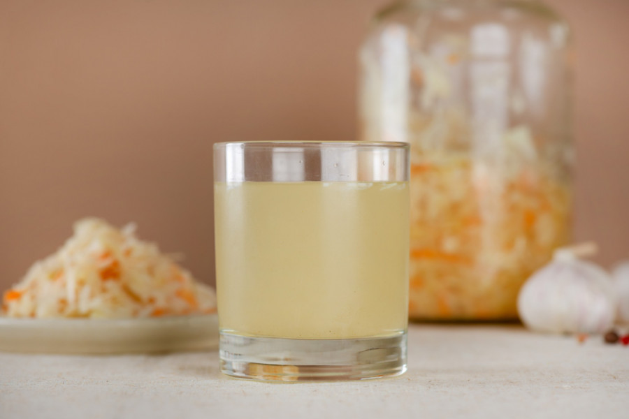 SVI ga bacamo, a ne znamo da u organizmu ČUDA PRAVI: Ovaj sok je "BOMBA" za krvnu sliku