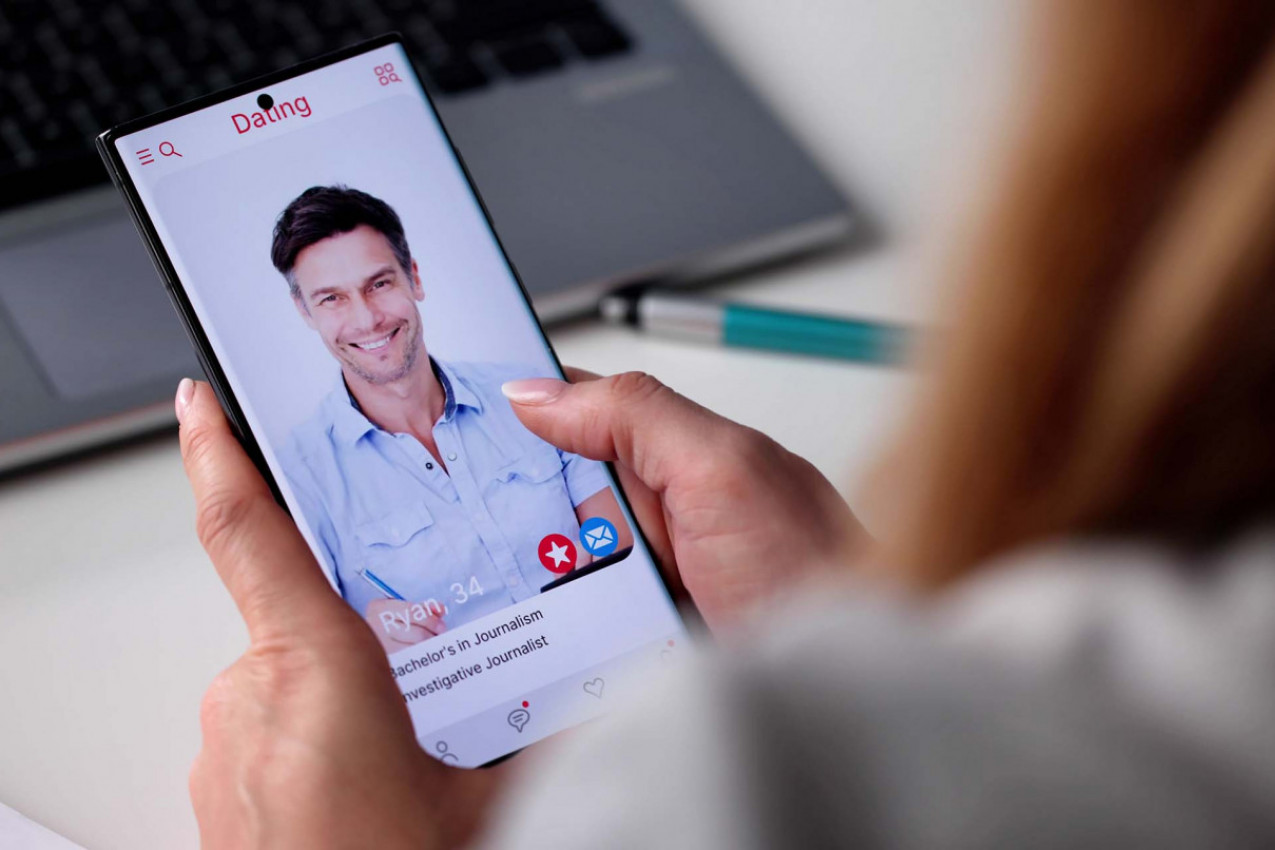 5 znakova da muškarac želi pravu vezu, a ne samo flert