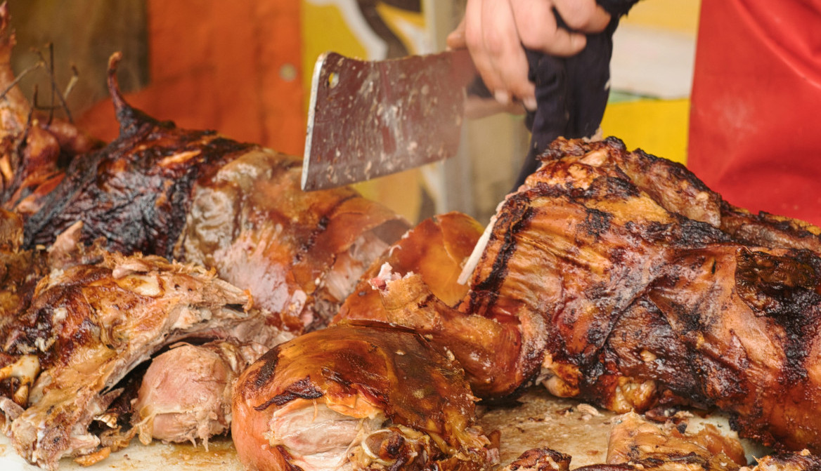 Koliko dugo smete da držite PEČENJE U FRIŽIDERU: Evo koliko dana ga možete bezbedno jesti