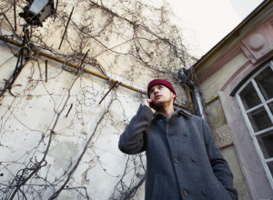 VIDEO: Šetao prirodom i naišao na napuštenu kuću - prizor iz spavaće sobe ga je zaprepastio